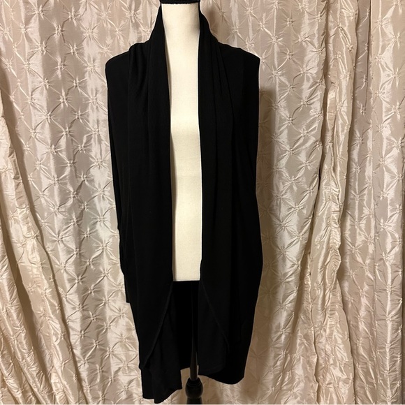 CHASER Black LA Love Knit Open Cardigan - Picture 2 of 14